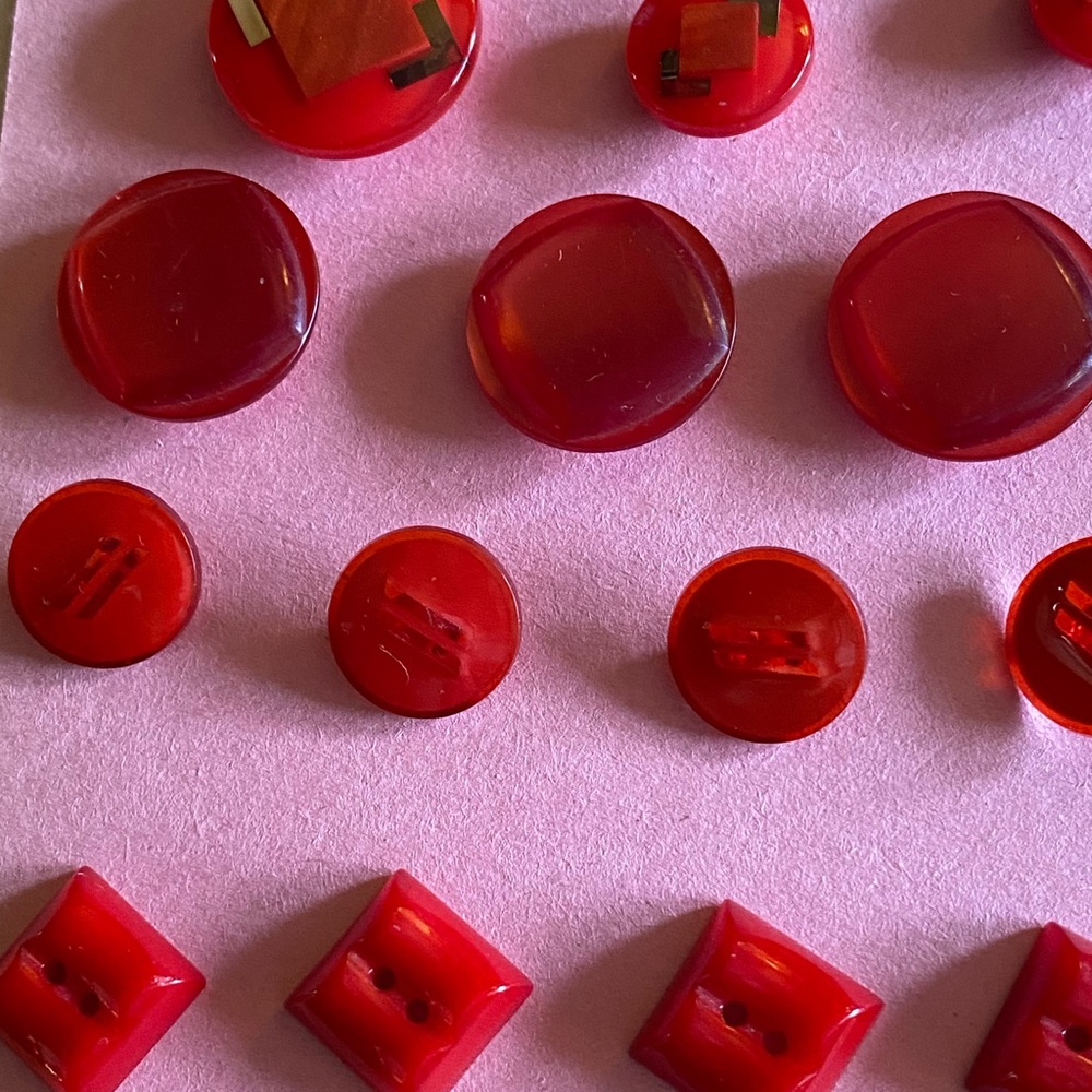 Vintage Red Button Collection - Picture 10 of 15